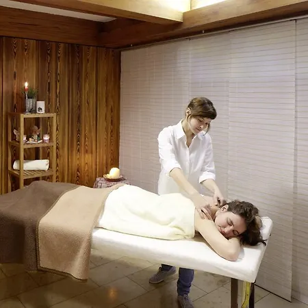 Hotel Schonberger Hof & Restaurant 3*