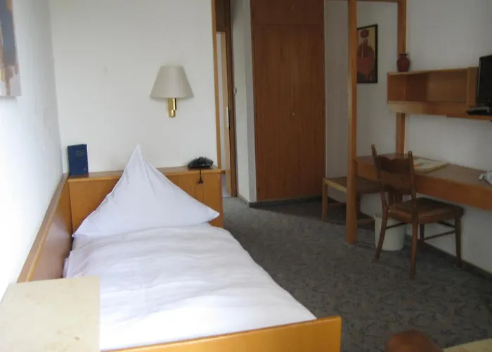 Schonberger Hof & Restaurant Hotel 3*